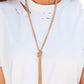 KNOT All There - Collar dorado (solución de moda del 21 de octubre)