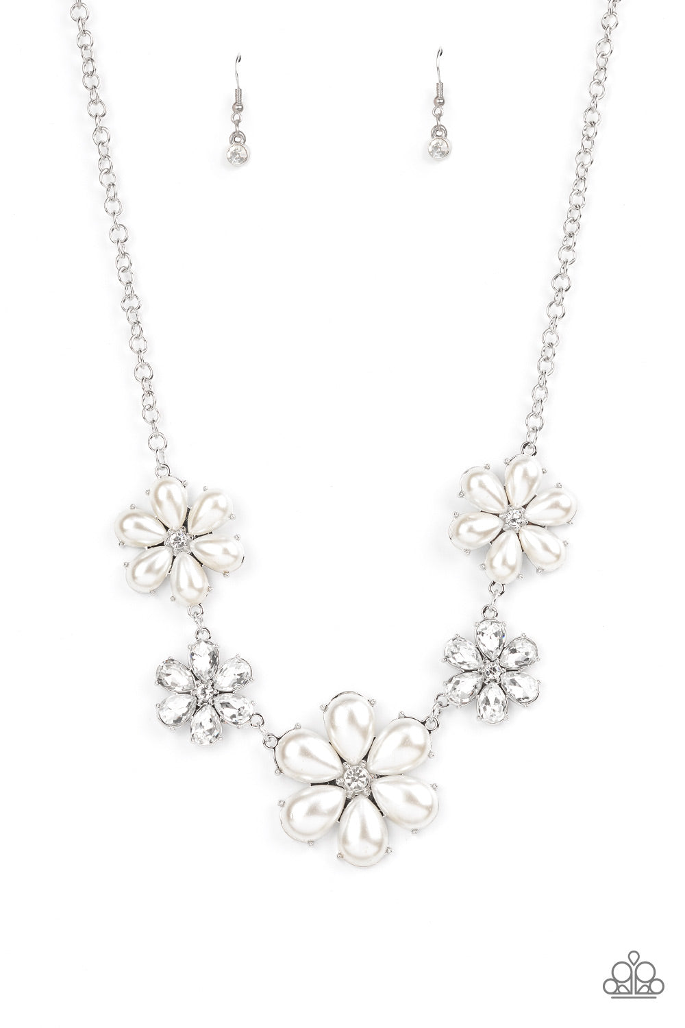 Fiercely Flowering - White   necklace  (Life of the party Dec 21')