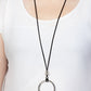 BLING Into Focus - Collar negro